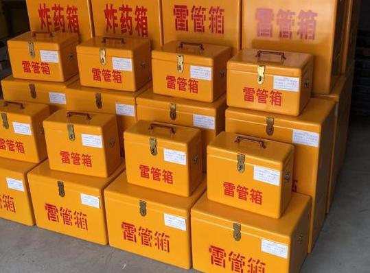 石河镇玻璃钢雷管箱的使用寿命一般是多少？